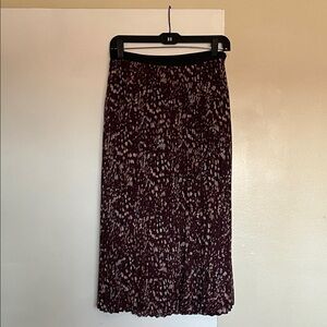 Elegant Maroon Patterned Skirt